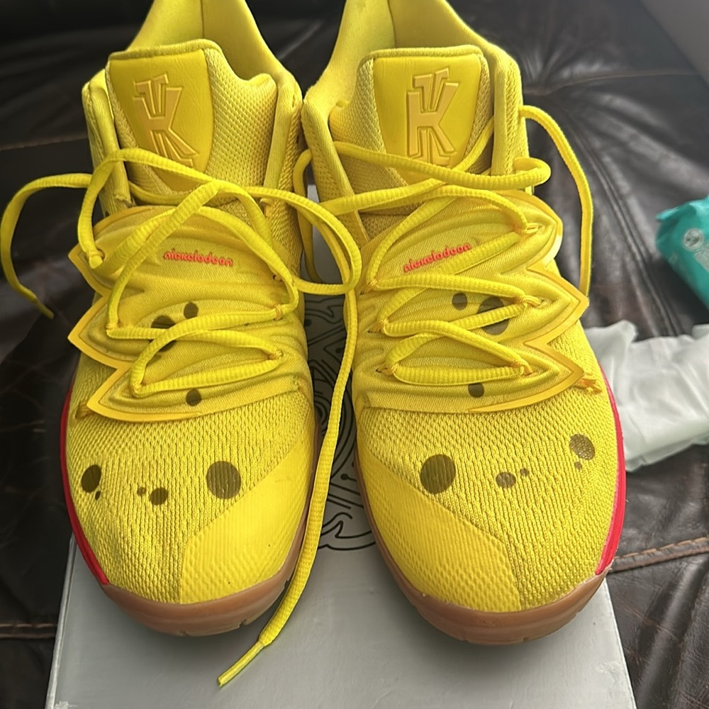 Nike Kyrie 5 Nickelodeon SpongeBob Youth